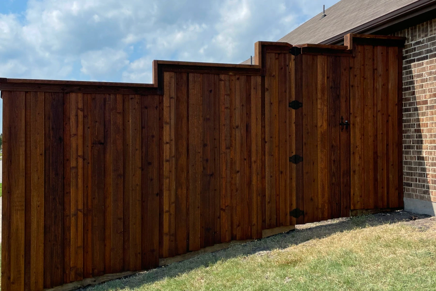 Stair stepped style fencing Stair stepped style fencing